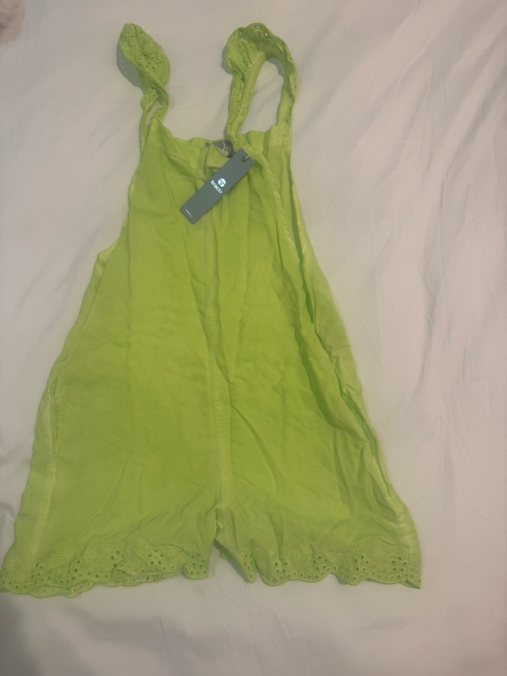 NWT Green Women's Eyelet Trim Tank Top
